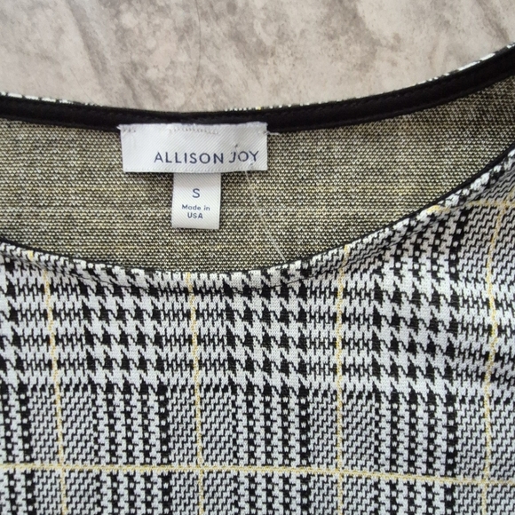 Allison Joy Monochrome Checkered Bell Sleeve Blouse - Picture 3 of 6